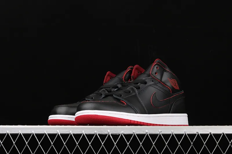 All categories Air Jordan Jordan series basketball shoes Air Jordan 1 Mid Air Jordan 1 Mid AJ1 Joe 1 black red China basketball shoes 554725-028